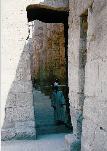 karnak   passage